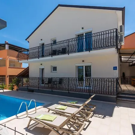 House Pudarica Daire