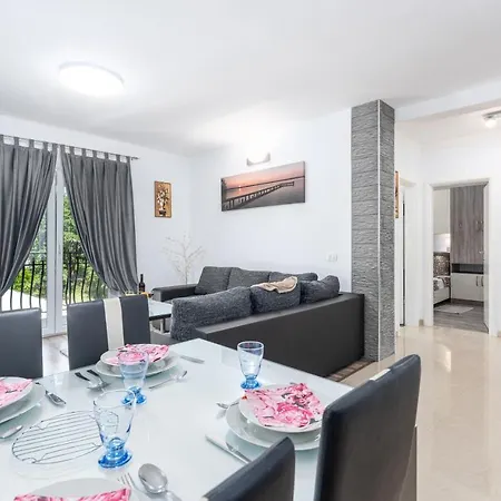 House Pudarica Appartement