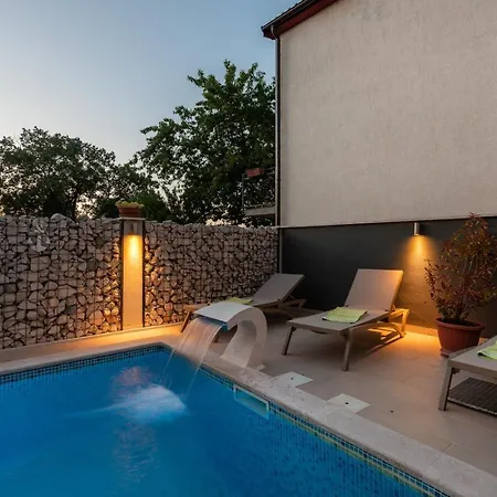 House Pudarica Apartment *