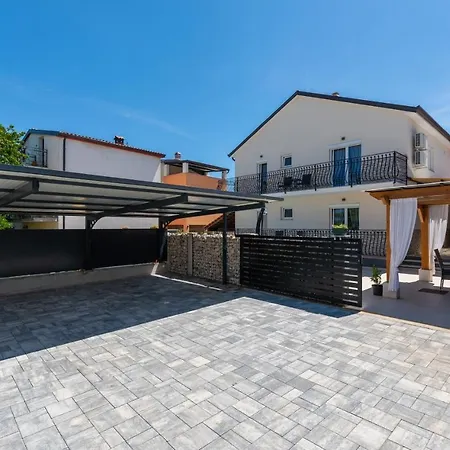 House Pudarica *